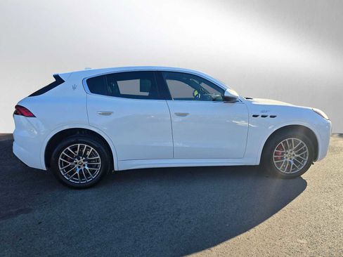 Used 2023 Maserati Grecale GT image 2