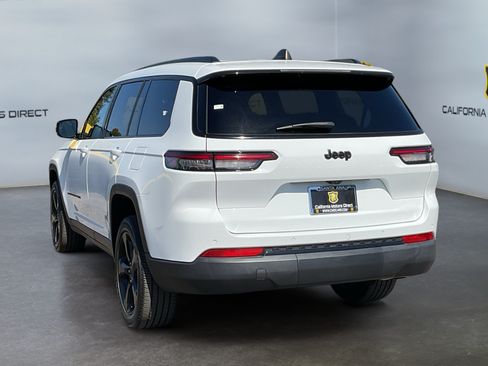 Used 2023 Jeep Grand Cherokee L Laredo RWD image 7