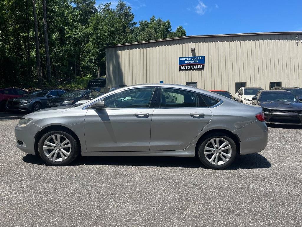 Used 2015 Chrysler 200 Limited FWD image 3