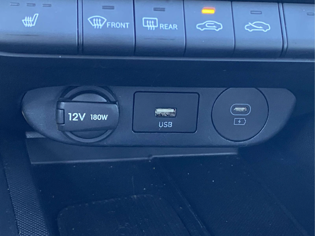 Used 2025 Hyundai Elantra SEL FWD image 29