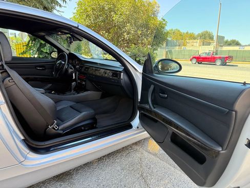 Used 2009 BMW 328i Convertible image 20