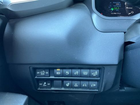 Used 2023 Toyota Tundra Platinum w/ Advanced Package image 24