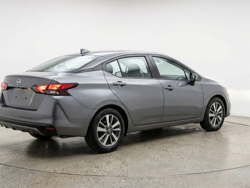 Used 2025 Nissan Versa SV image 6