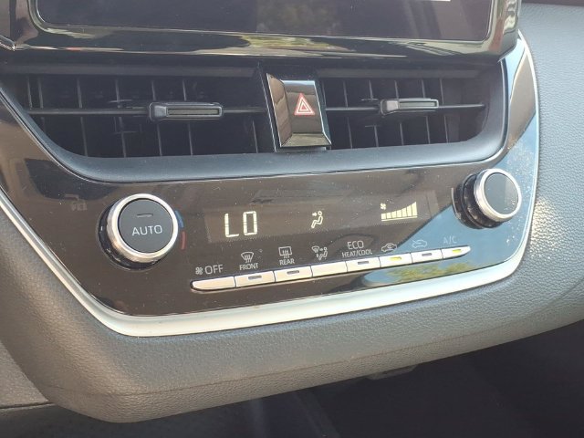 Used 2024 Toyota Corolla LE FWD image 17
