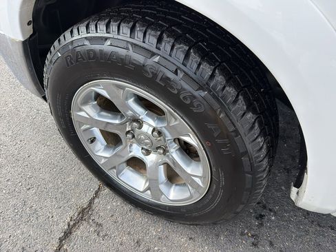 Used 2016 RAM 1500 Laramie w/ Convenience Group image 13