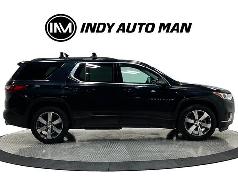 Used 2019 Chevrolet Traverse LT w/ LT Premium Package AWD/4WD image 3