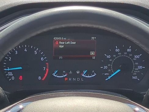 Used 2022 Ford Escape SE w/ SE Sport Appearance Package image 19