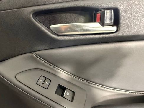 Used 2020 Toyota Avalon XSE image 32