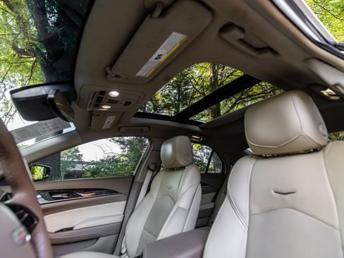 Used 2016 Cadillac CTS Luxury RWD image 10