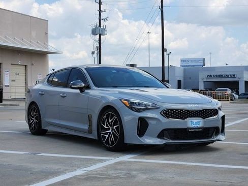 Used 2022 Kia Stinger GT-Line w/ Sun & Sound Package RWD image 3