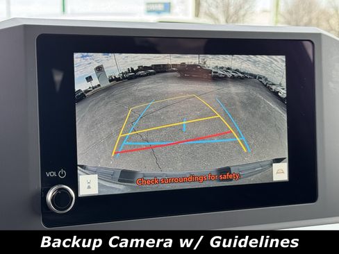 Used 2025 Toyota Tacoma SR5 image 9