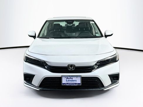 Used 2023 Honda Civic Touring image 2