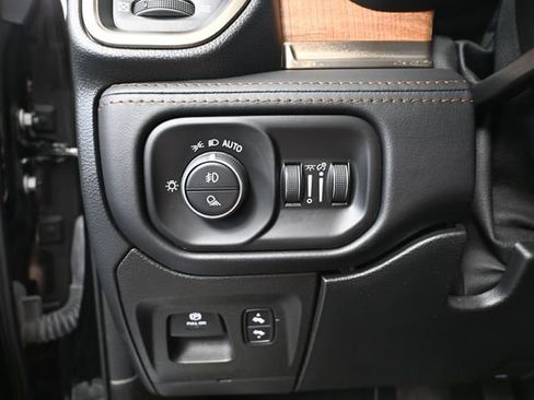 Used 2022 RAM 1500 Limited w/ Body-Colour Bumper Group AWD/4WD image 31