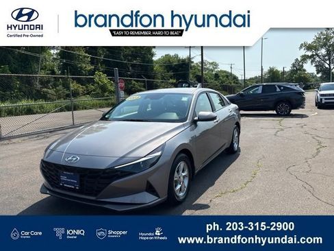 Used 2023 Hyundai Elantra SE FWD image 3