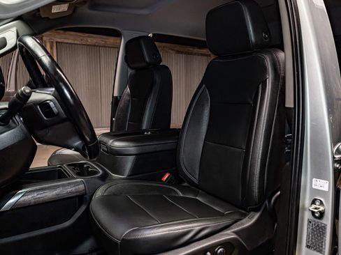 Used 2020 Chevrolet Silverado 2500 LTZ w/ LTZ Plus Package image 19