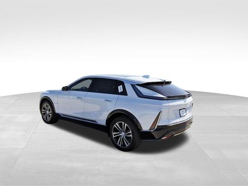 New 2026 Cadillac Lyriq Luxury image 3