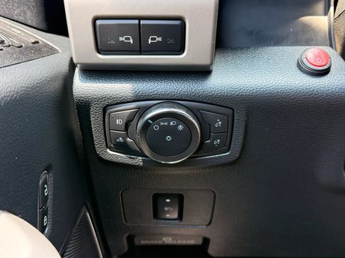 Used 2022 Ford F250 Lariat AWD/4WD image 26