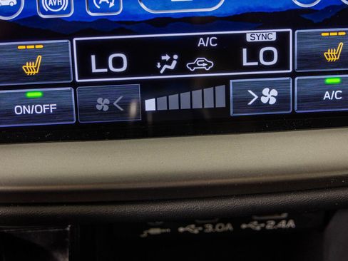 Used 2025 Subaru Legacy Premium AWD/4WD image 9