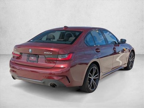 Used 2022 BMW 330e xDrive w/ M Sport Package AWD/4WD image 5