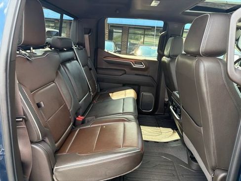 Certified 2023 GMC Sierra 1500 Denali w/ Technology Package AWD/4WD image 16