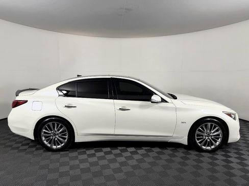 Used 2019 INFINITI Q50 Luxe w/ Essential Package (3.0T Luxe) AWD/4WD image 7