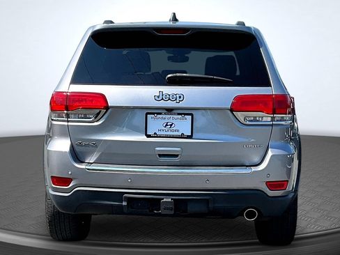 Used 2017 Jeep Grand Cherokee Limited w/ Trailer Tow Group IV AWD/4WD image 3