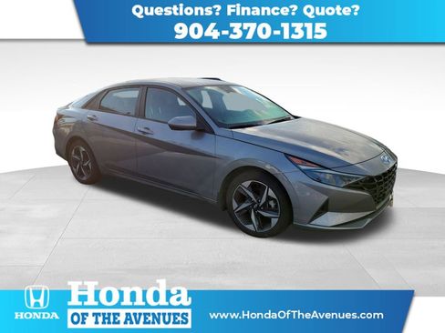 Used 2023 Hyundai Elantra SEL w/ Convenience Package FWD image 1
