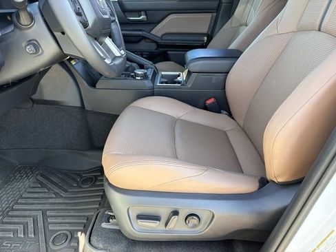 Used 2026 Toyota 4Runner Limited AWD/4WD image 14