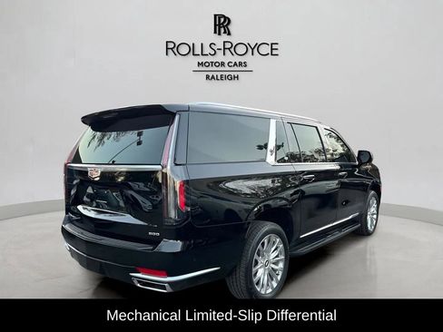 Used 2023 Cadillac Escalade ESV Premium Luxury image 5