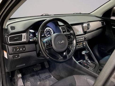 Used 2018 Kia Niro EX w/ Option Group 020 FWD image 14