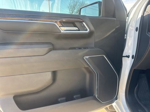 Used 2024 GMC Sierra 1500 Elevation image 13