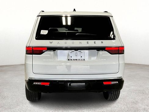 New 2025 Jeep Wagoneer 4WD w/ Premium Group I image 5
