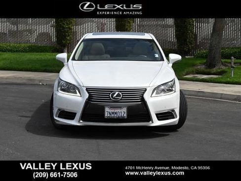 Used 2015 Lexus LS 460 w/ Comfort Package RWD image 2