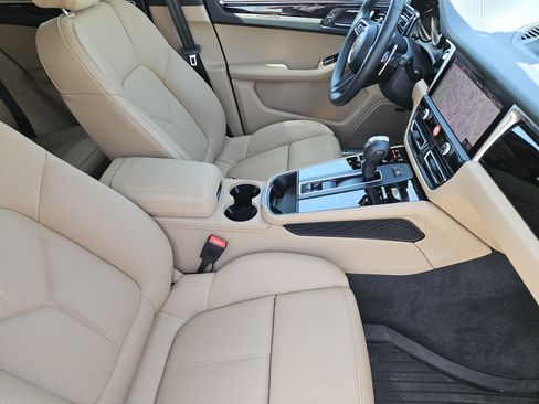 Certified 2026 Porsche Macan S AWD/4WD image 15