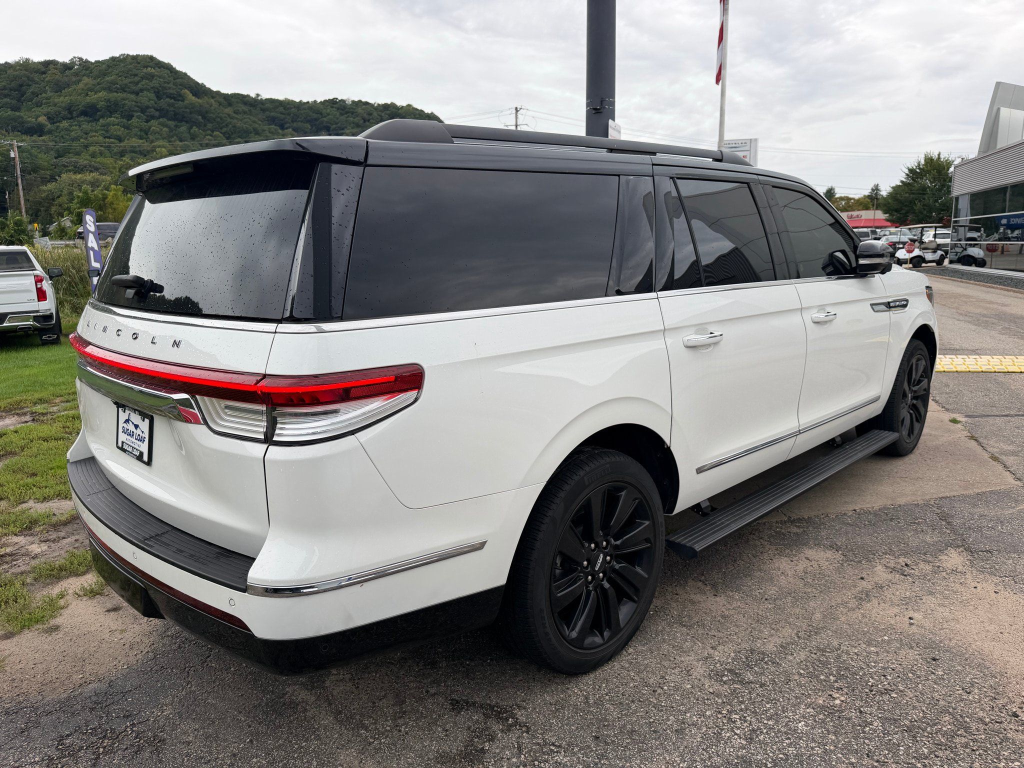 Used 2024 Lincoln Navigator L Black Label AWD/4WD image 4