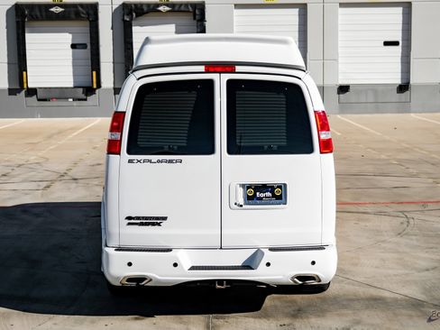 Used 2023 Chevrolet Express 2500 image 11