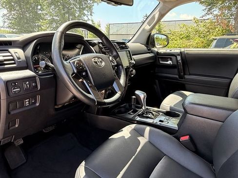 Used 2023 Toyota 4Runner TRD Off-Road Premium AWD/4WD image 9