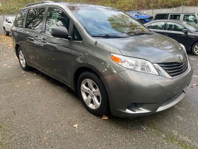 Used 2013 Toyota Sienna LE