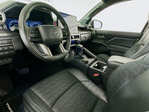 Used 2024 Toyota Tacoma TRD Off-Road w/ TRD Off Road Premium Package image 7