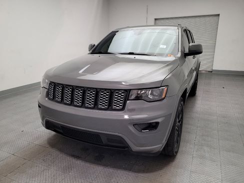 Used 2022 Jeep Grand Cherokee Laredo X RWD image 15