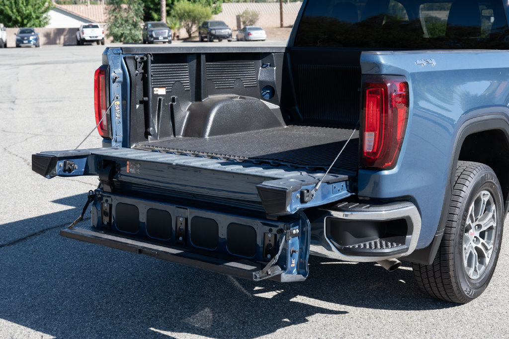 Used 2024 GMC Sierra 1500 SLT AWD/4WD image 15