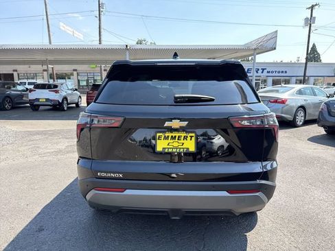 Used 2025 Chevrolet Equinox LT FWD image 4