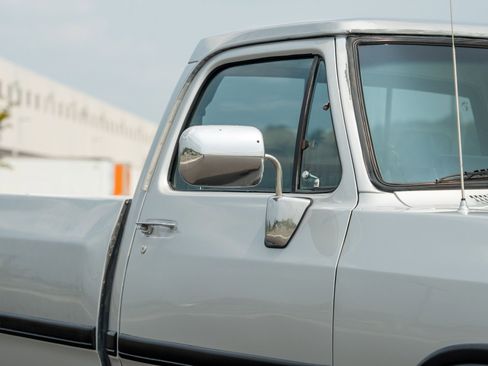 Used 1991 Dodge D/W Truck 350 image 16