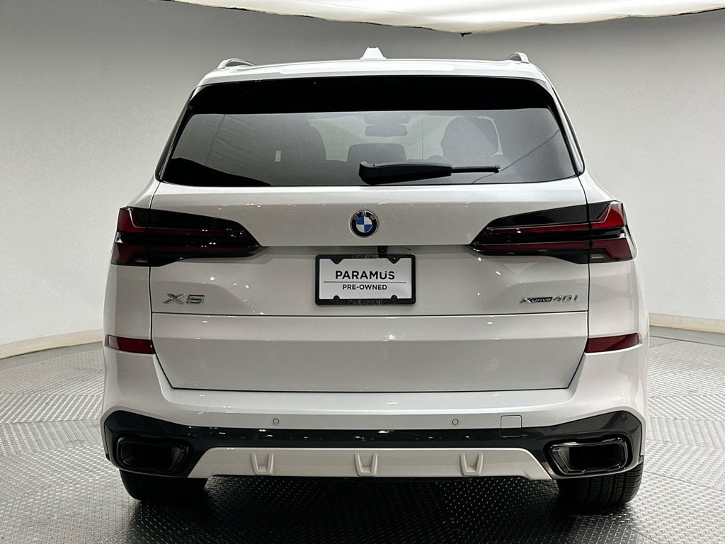 Used 2024 BMW X5 xDrive40i w/ M Sport Package AWD/4WD image 12