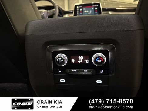 Used 2024 GMC Yukon AT4 w/ Technology Package image 11