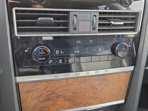 Used 2024 Nissan Armada SL image 27