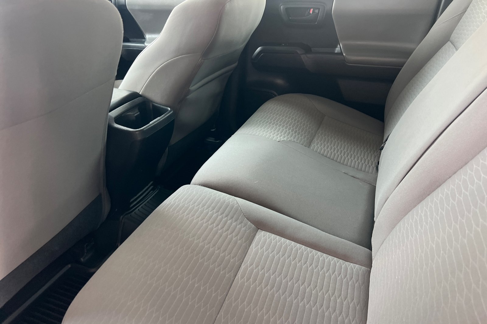 Used 2019 Toyota Tacoma SR w/ SR Convenience Package AWD/4WD image 9