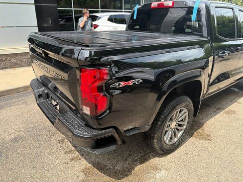 Used 2023 Chevrolet Colorado LT AWD/4WD image 7