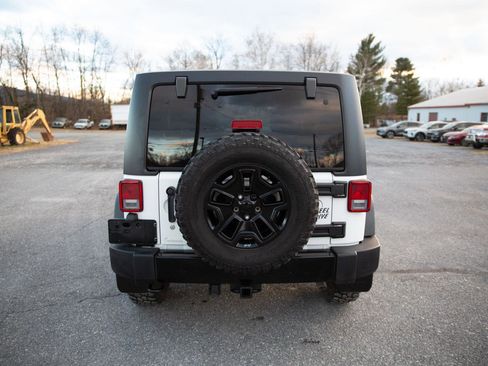 Used 2016 Jeep Wrangler Unlimited Sport image 4