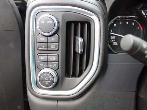 Used 2020 GMC Sierra 1500 Elevation AWD/4WD image 17